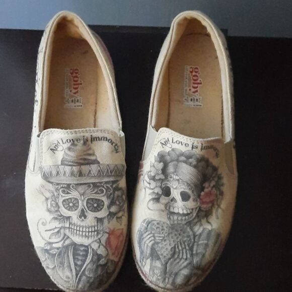 Goby Sugar Skull Print Death is Not the End of Love Canvas Loafers Size 5.5 - Picture 2 of 14